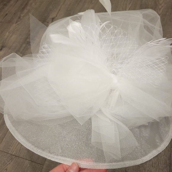 Handmade ,VintageBeautiful Bridal Head Piece, White Mesh Hat, Bride Wedding - Picture 9 of 12